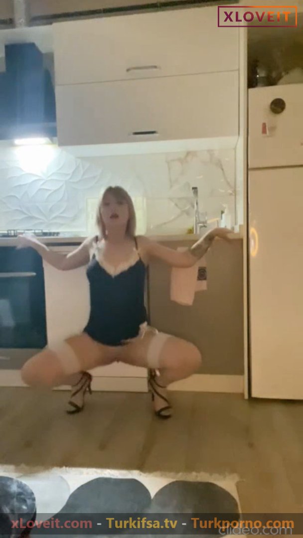 Serenity ifşa Hizmetçi kostümüyle tatmin oldu